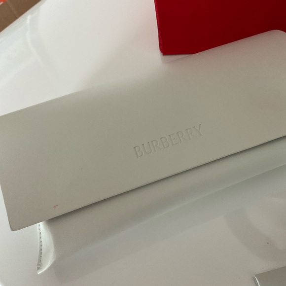 Burberry Cat Eye Sunglasses - Picture 7 of 7